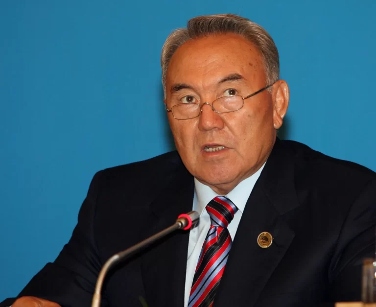 ‘Private’ Meeting With Putin, Public Appearances Stir Talk Of Nazarbaev Comeback